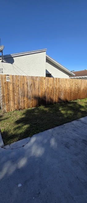 Building Photo - 5913 Lincoln St