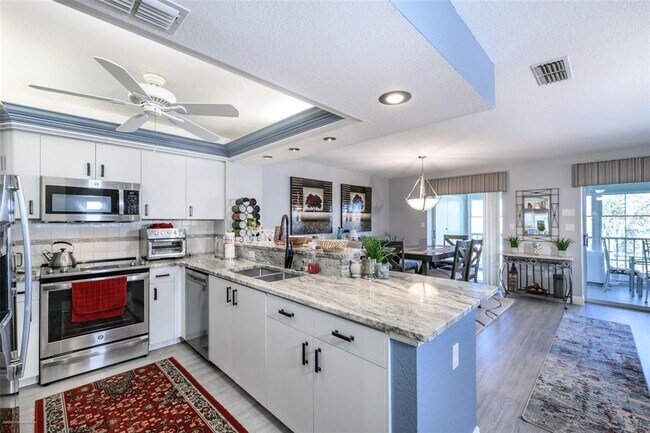 Building Photo - 4000 Bal Harbor Blvd