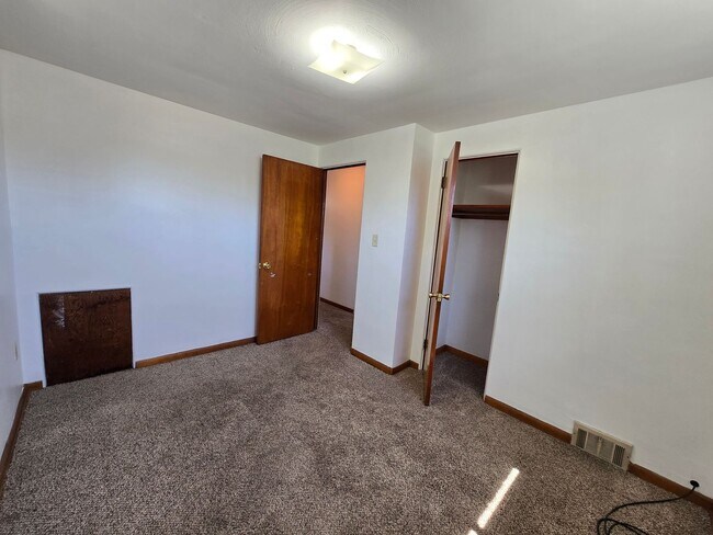 Building Photo - 6388 Saltsburg Rd