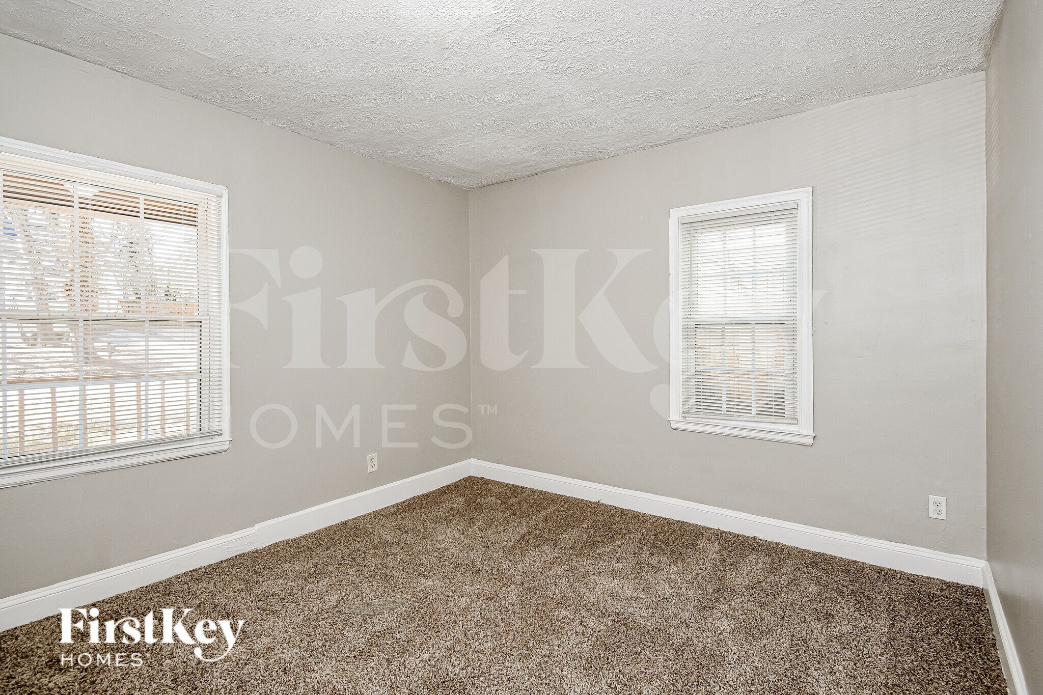 Building Photo - 1567 Mayflower Ave SW