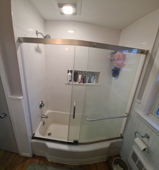 Building Photo - 61 Oakley Ln