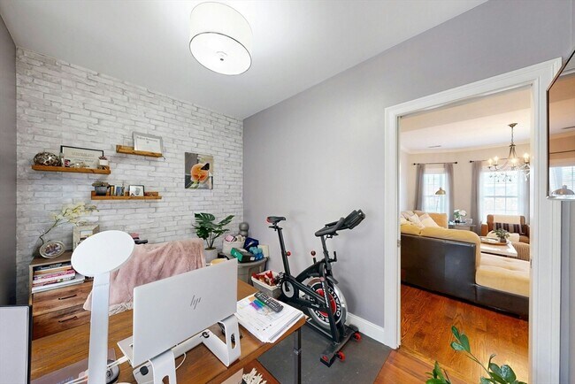 Building Photo - 38 Pearl St