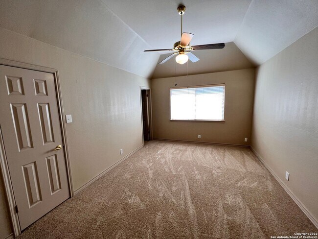 Building Photo - 4 Bedroom/3.5 bath The Vineyard Subdivision