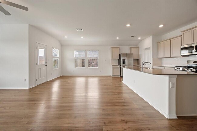 Building Photo - 113 Golden Grove Pkwy