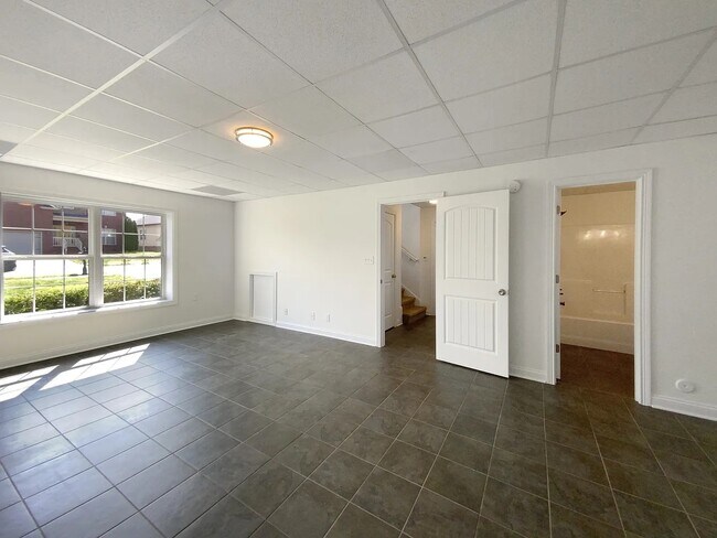 Building Photo - 1575 Cobra Ln