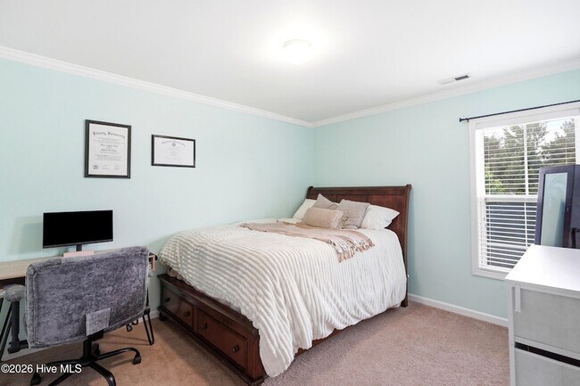 Building Photo - 553 Montego Ct