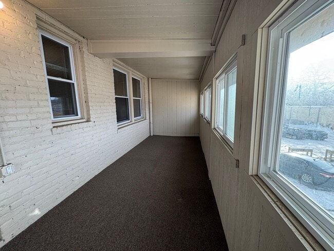 Building Photo - 1912 University Ave W