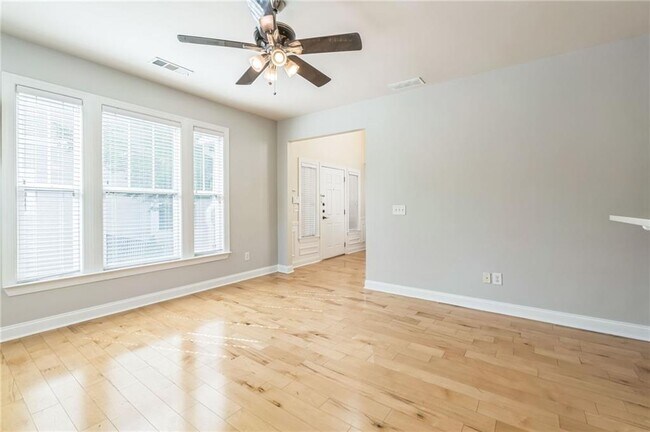 Building Photo - 242 16th St NW