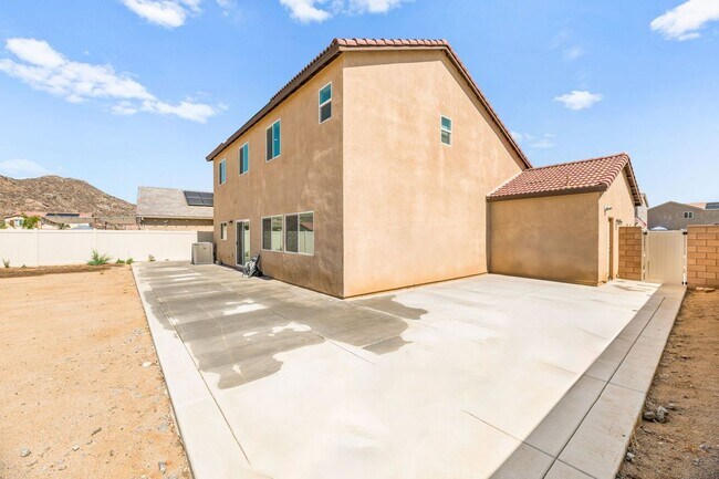 Building Photo - 28357 Cats Claw Dr