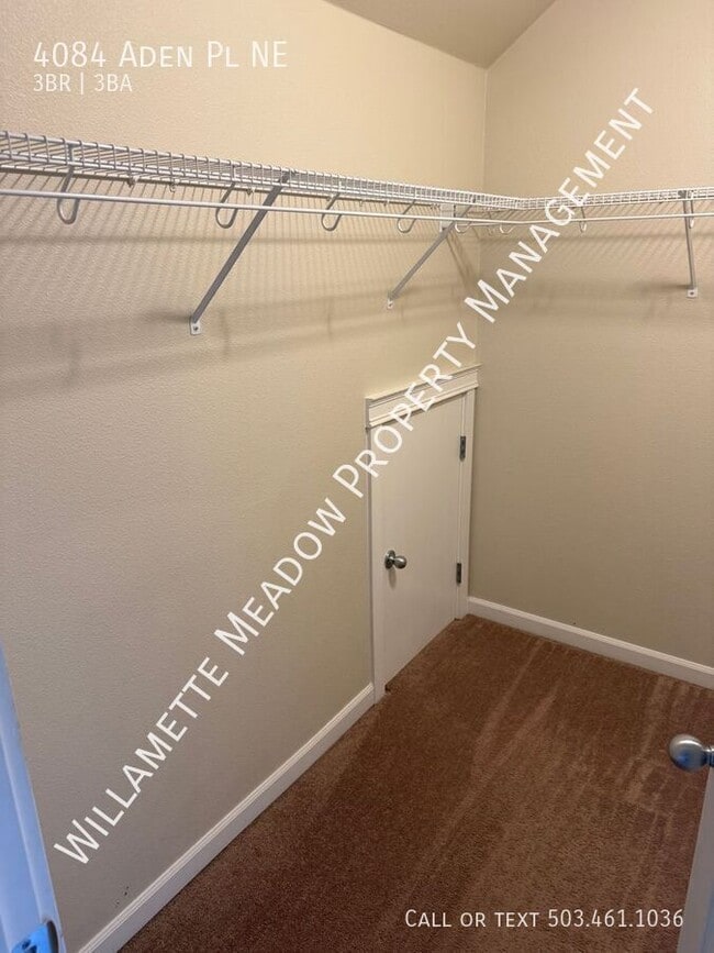 Building Photo - 4084 Aden Pl NE