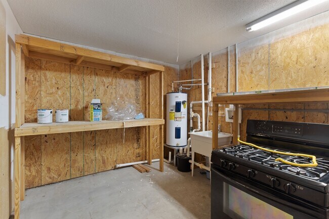 Building Photo - 4323 Woodvalley Pl