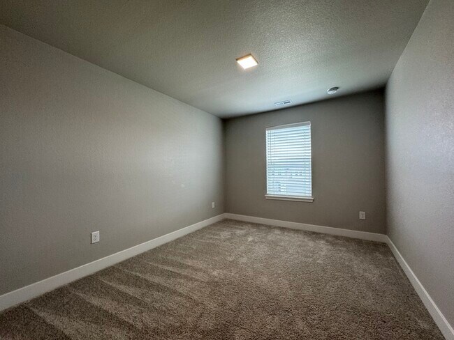 Building Photo - 13427 Broad Wing Dr