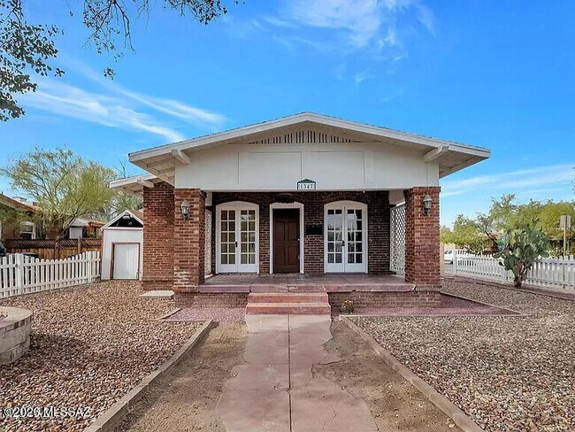 Building Photo - 1347 N Euclid Ave