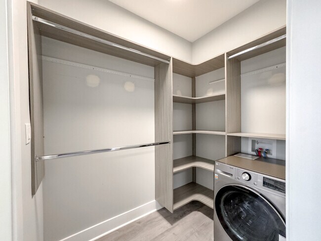 Building Photo - 378 Hazel Ave