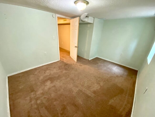 Building Photo - 3 bed/3bath home near NDSU