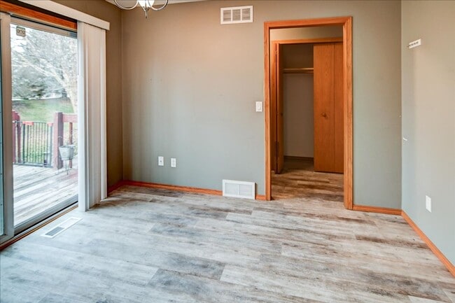 Building Photo - 400 Muirfield Ct