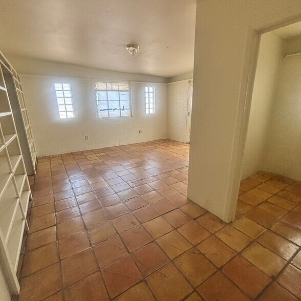 Living Room - 1409 S Mill Ave