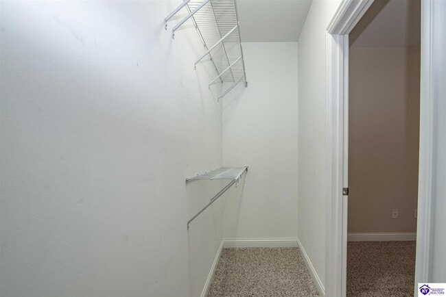 Building Photo - 120 Calumet Loop