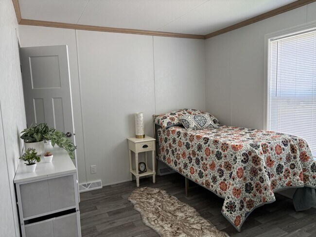 Building Photo - 530 Cimarron