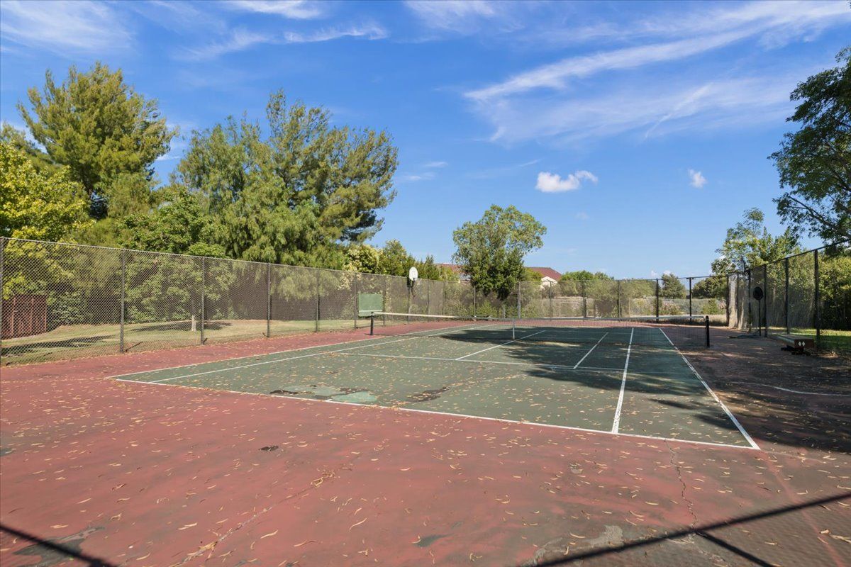 Building Photo - 1446 Chateau Common