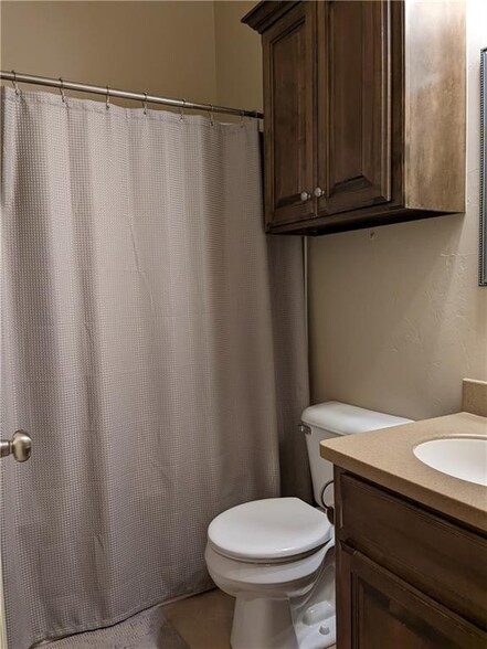 Building Photo - 2508 Black Oaks Cir