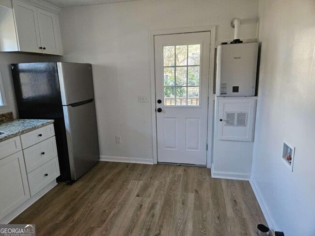 Building Photo - 417 N Georgia Ave