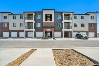 Building Photo - 3325 1830 North H303