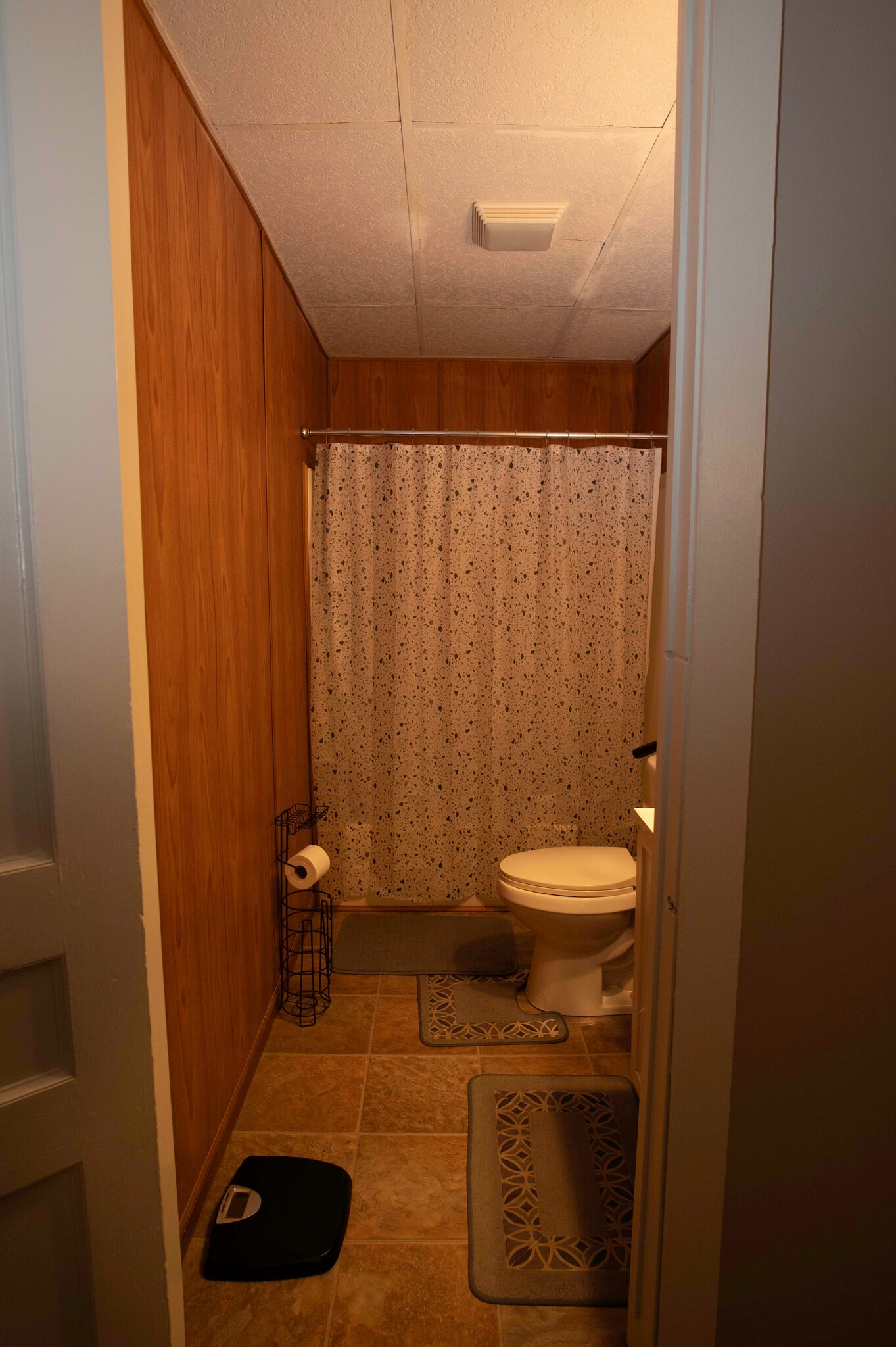 Bathroom - 77 Fall St