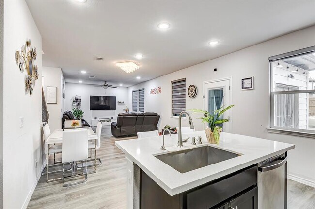 Building Photo - 149 Andesite Trl