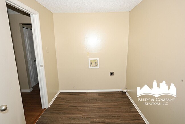 Building Photo - 4400 Spring Harbor Dr