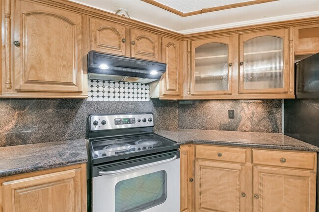 Building Photo - 19302 Cypress Bay Dr