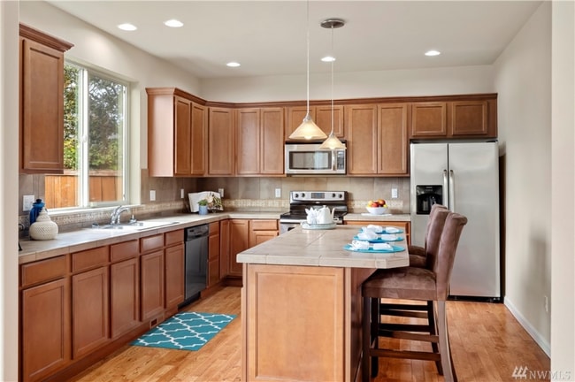 Building Photo - 1548 Farina Lp SE
