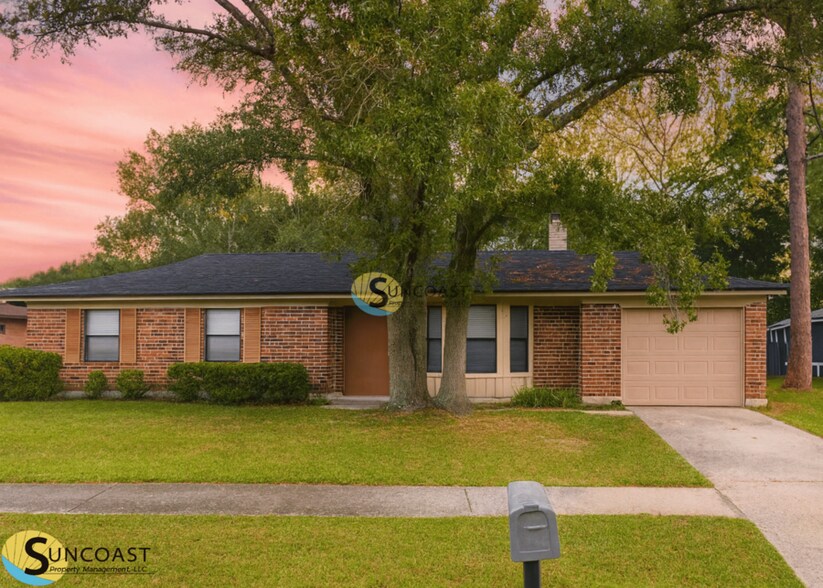 Building Photo - 2409 Justin Rd E