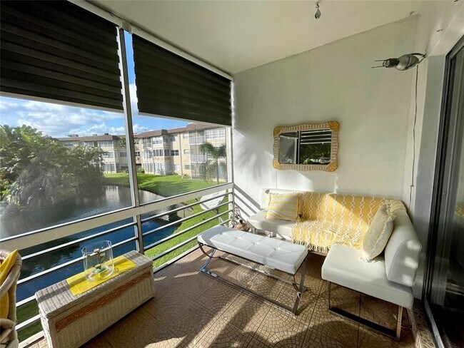 Building Photo - 5071 W Oakland Park Blvd