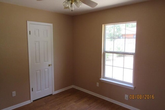 Building Photo - 1012 Georgetown Rd