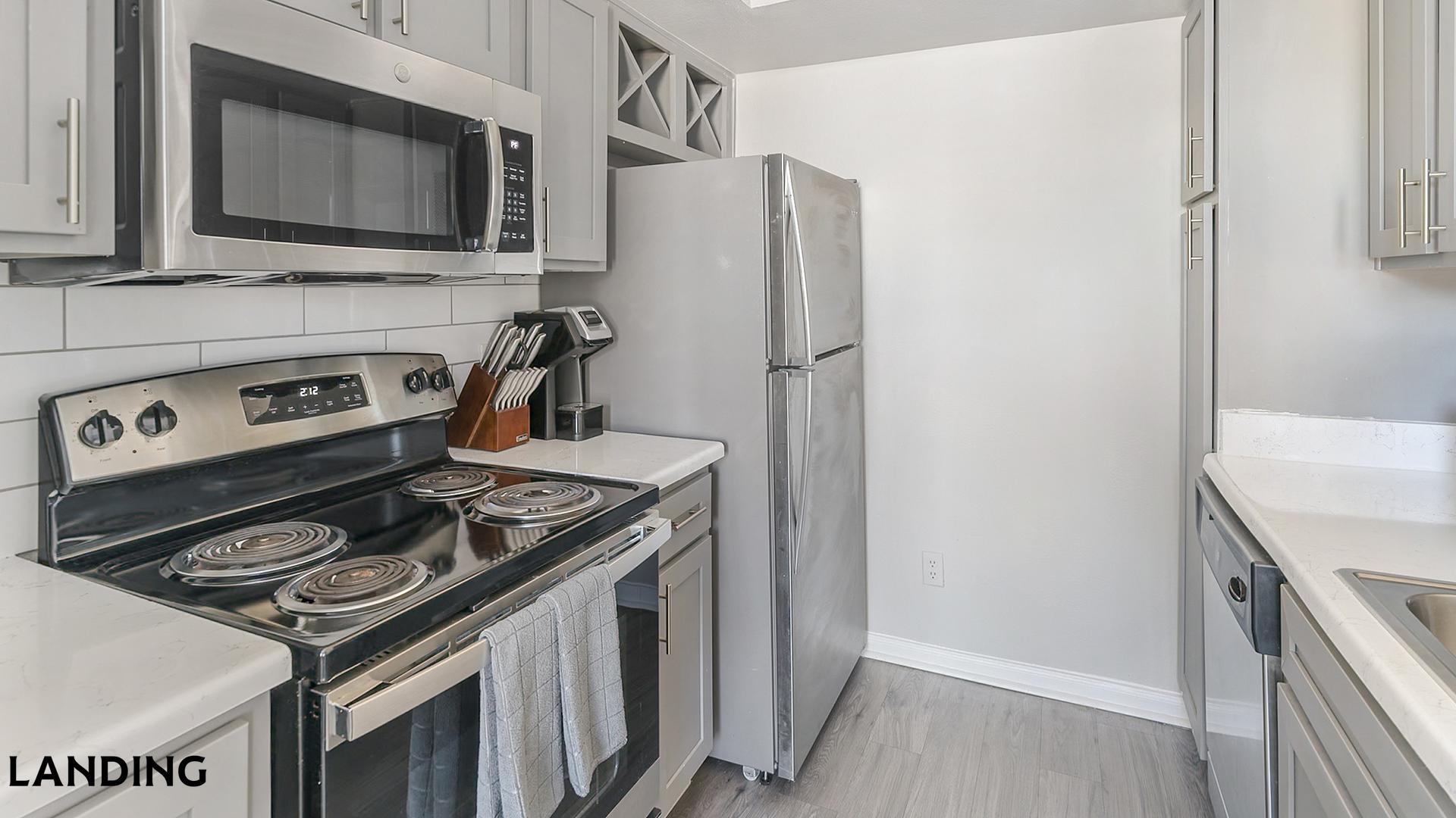 Building Photo - 2500 Woodland Park Dr