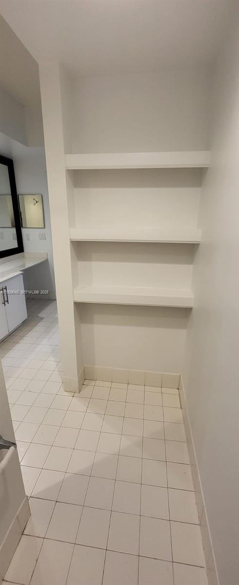 Building Photo - 3255 NE 184th St