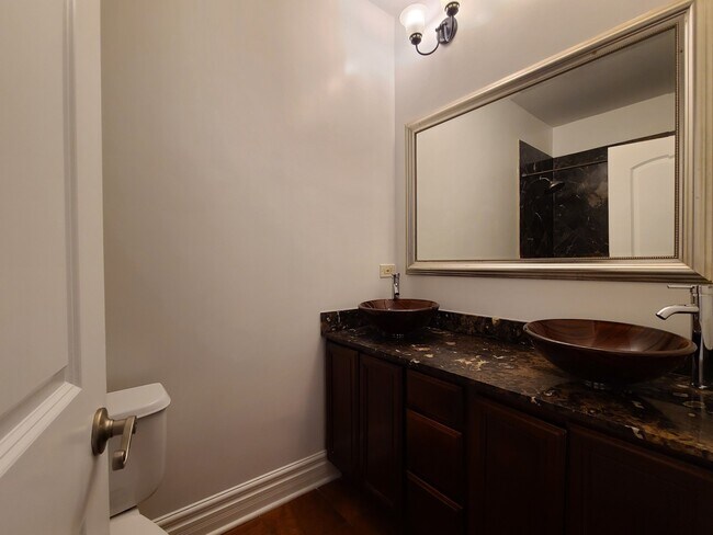 Building Photo - 4856 S Prairie Ave
