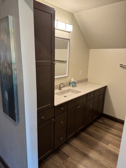 Building Photo - 16410 Creekside Pl