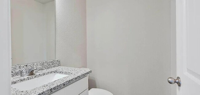 Building Photo - 4 Bedroom, 3 Bath and a Study Bryan in Pla...