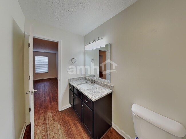 Building Photo - 1273 Greenbriar Way