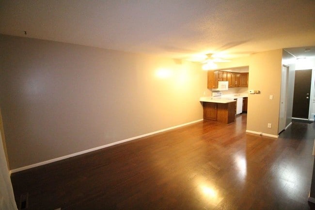 Building Photo - 3 bedroom in Bettendorf IA 52722