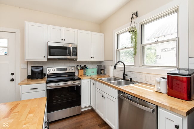 Building Photo - 405 Keystone Ave