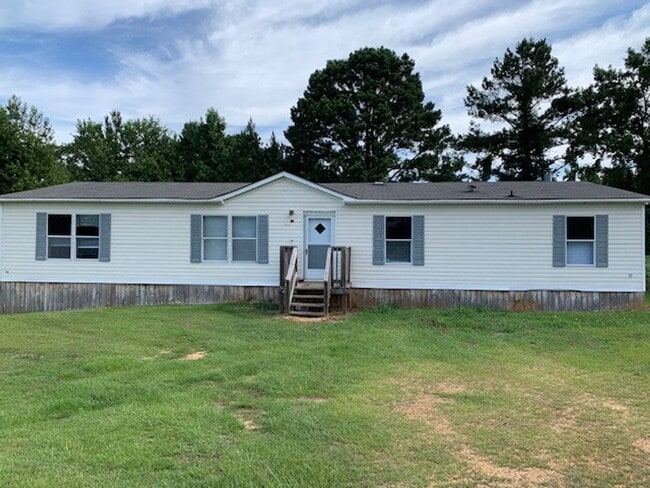 Primary Photo - Nice 3 Bed 2 Bath Home! Available Now!