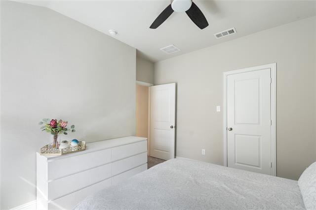 Building Photo - 4545 El Paso Dr
