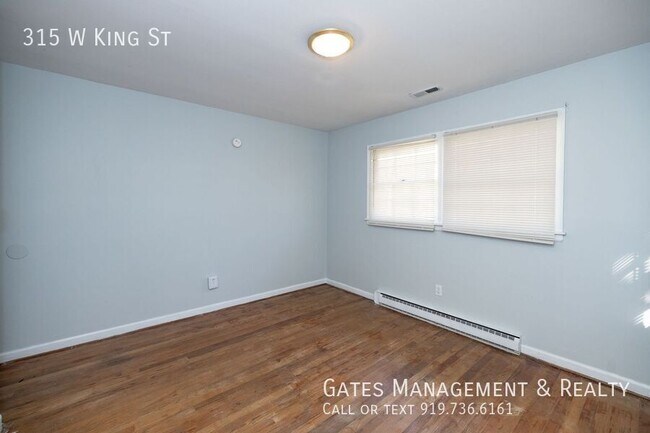 Building Photo - 315 W King St