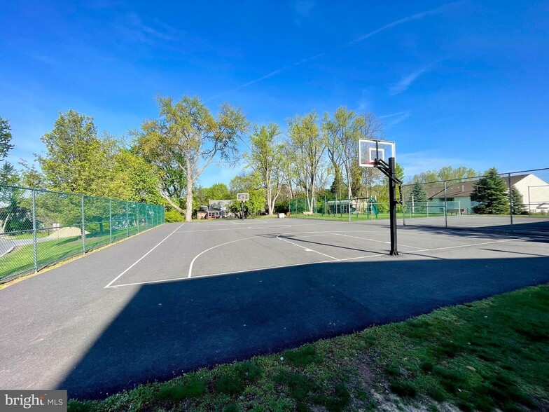 Building Photo - 172 Christine Dr