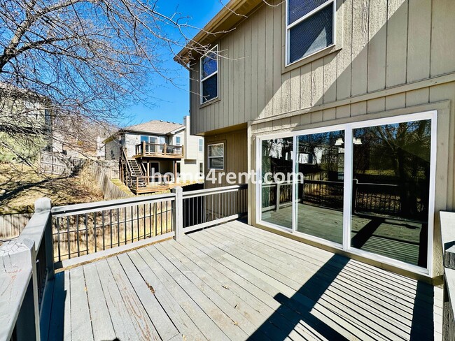 Building Photo - Spacious Four Bedroom Northland Home with a Finished Basement, 3 car garage and Fenced Yard!