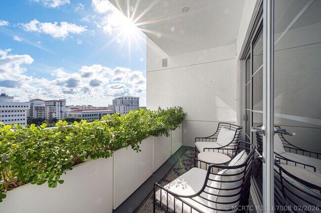 Building Photo - 155 E Boca Raton Rd