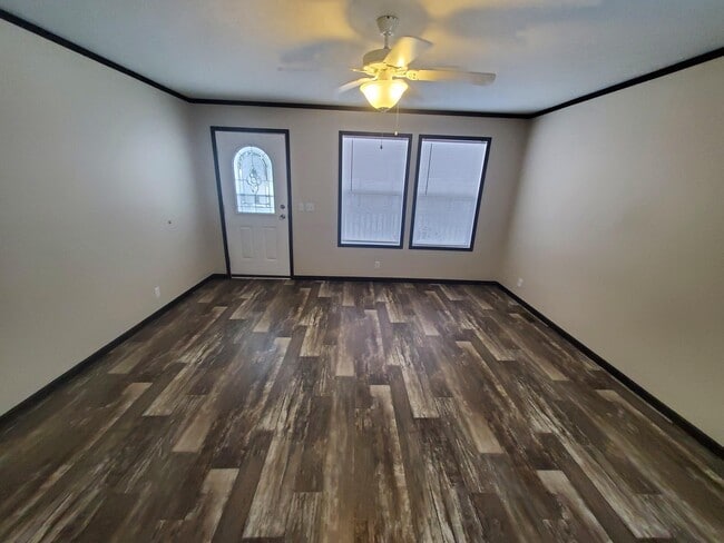 Building Photo - 4 Canary Hill Dr